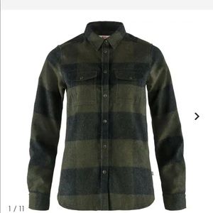 Fjallraven Canada shirt forest color